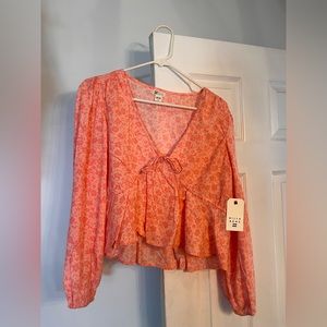 Billabong long sleeve never been worn, NWT!